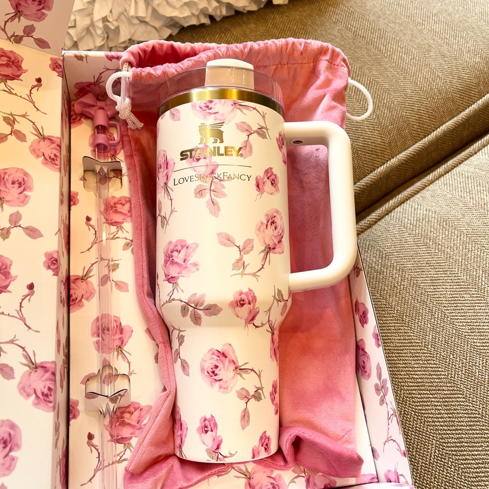 NWT / NIB Stanley x LoveShackFancy Pink Rose Floral Limited Edition, Gift Box